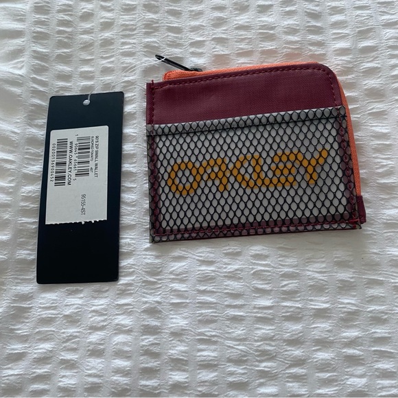 NWT Oakley Original 90's small Zip card Wallet in color “sun dried tomato” - Picture 3 of 9